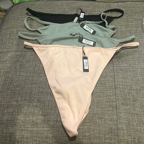 SKIMS Other - Skims Logo Pointelle Thong set 4/$65 Sz 4X